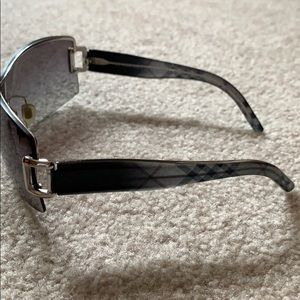 Burberry Accessories - Burberry Sunglass Burberry Accessories - Burberry Sunglass